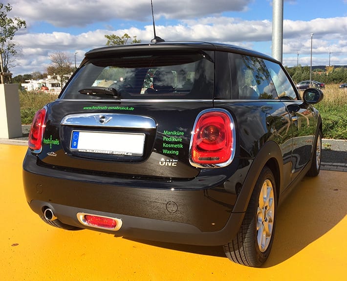 Fahrzeugbeschriftung Freshnails Osnabrück Mini