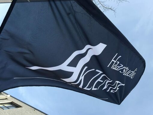 Beachflag „Haarstudio Akzente“