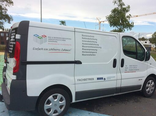 Fahrzeugbeschriftung „BAS Neubert“