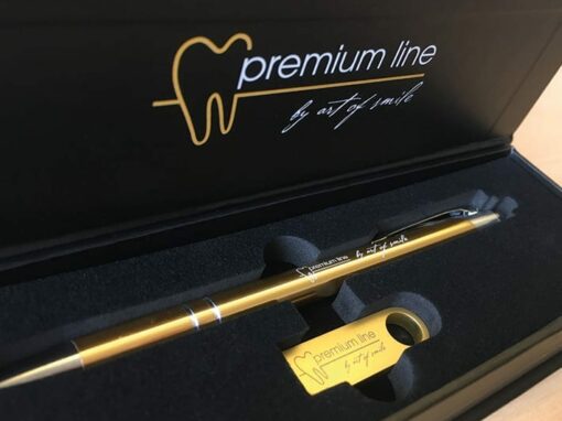 Premium Box mit Kugelschreiber + USB-Stick „premium line by art of smile“